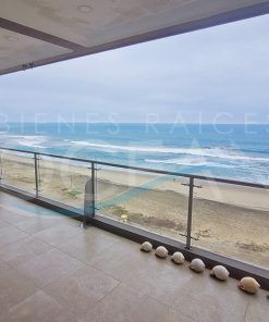 SE VENDE HERMOSO DEPARTAMENTO PLAYERO DE LUJO FRENTE AL MAR UBICADO EN PUNTA CARNERO - SALINAS