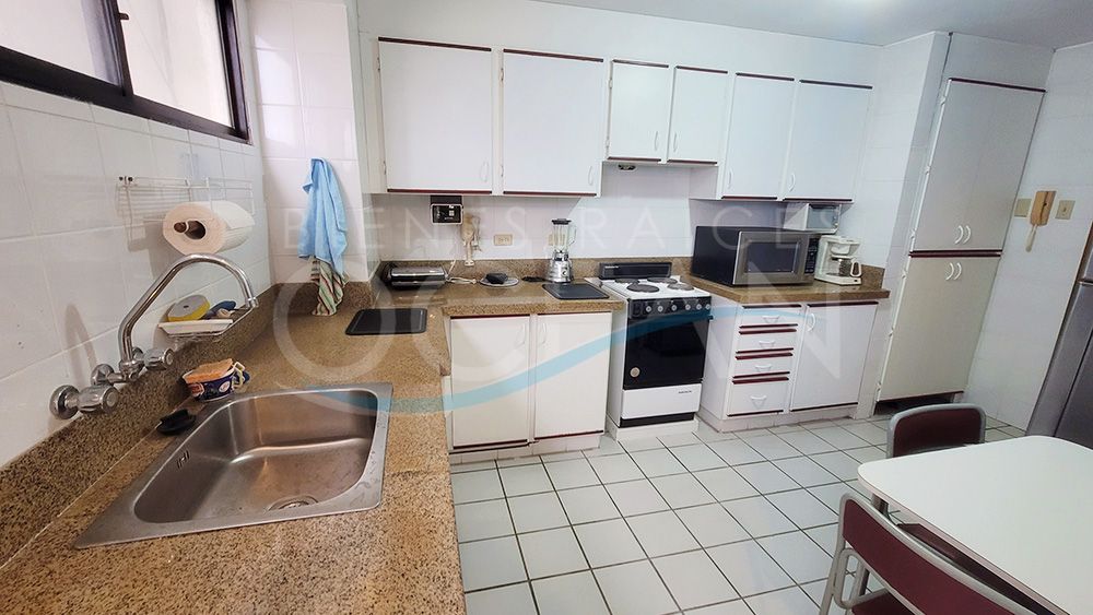 SE VENDE HERMOSO DEPARTAMENTO DIRECTO AL MAR EN EXCLUSIVO SECTOR DE CHIPIPE EN SALINAS - Imagen 12