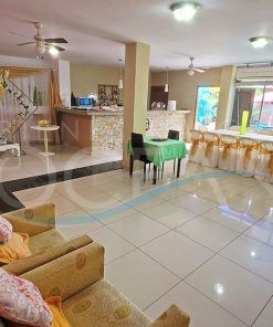 SE VENDE Y ALQUILA AMPLIO LOCAL DE EVENTOS CON EXCELENTE UBICACION EN CDLA ITALIANA - SALINAS