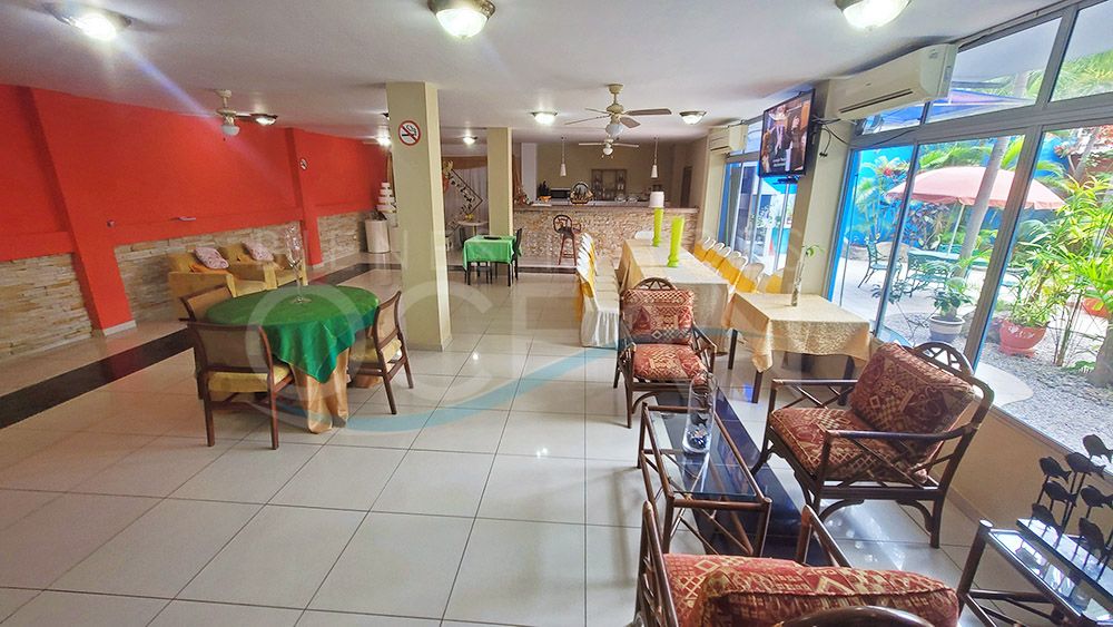 SE VENDE Y ALQUILA AMPLIO LOCAL DE EVENTOS CON EXCELENTE UBICACION EN CDLA ITALIANA - SALINAS - Imagen 4