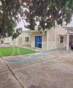 SE VENDE LINDA CASA AMPLIA Y ESPACIOSA UBICADA EN SALINAS A POCAS CUADRAS DE LA PLAYA