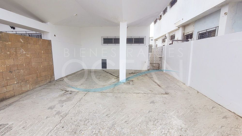 SE VENDE ESPECTACULAR CASA DE OPORTUNIDAD CON AMPLIOS ESPACIOS UBICADA EN SALINAS A POCOS PASOS DE LA PLAYA DE CHIPIPE - Imagen 4