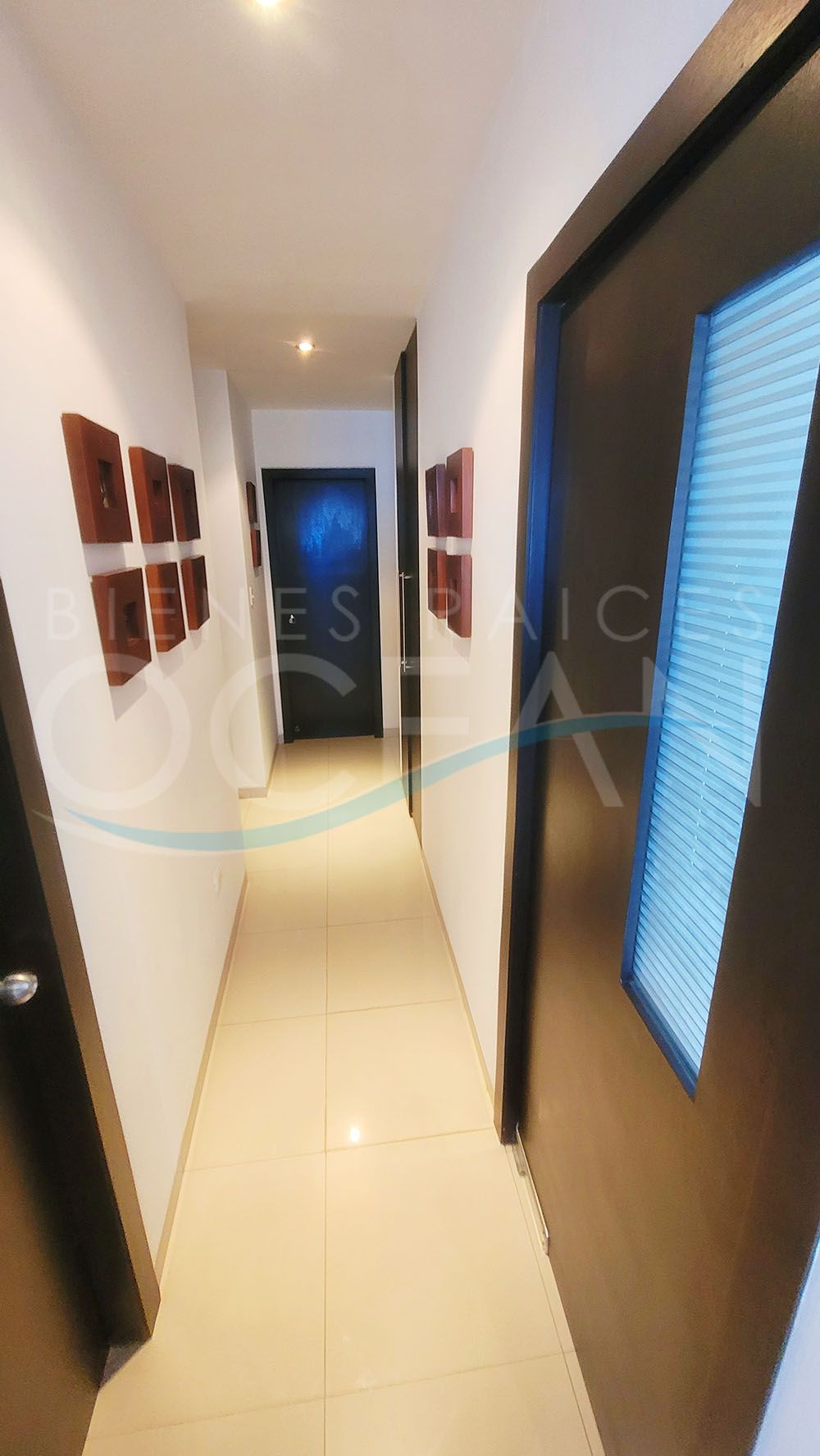 SE ALQUILA PRECIOSO DEPARTAMENTO COMPLETAMENTE EQUIPADO A POCOS PASOS DE LA PLAYA UBICADO EN SAN LORENZO - SALINAS - Imagen 13