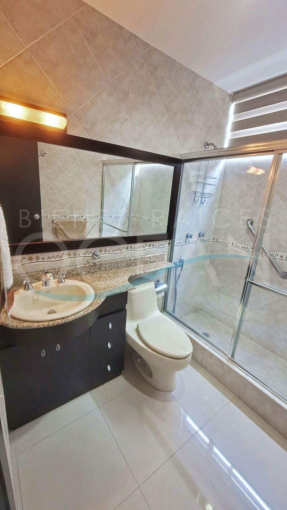 SE ALQUILA PRECIOSO DEPARTAMENTO COMPLETAMENTE EQUIPADO A POCOS PASOS DE LA PLAYA UBICADO EN SAN LORENZO - SALINAS - Imagen 9