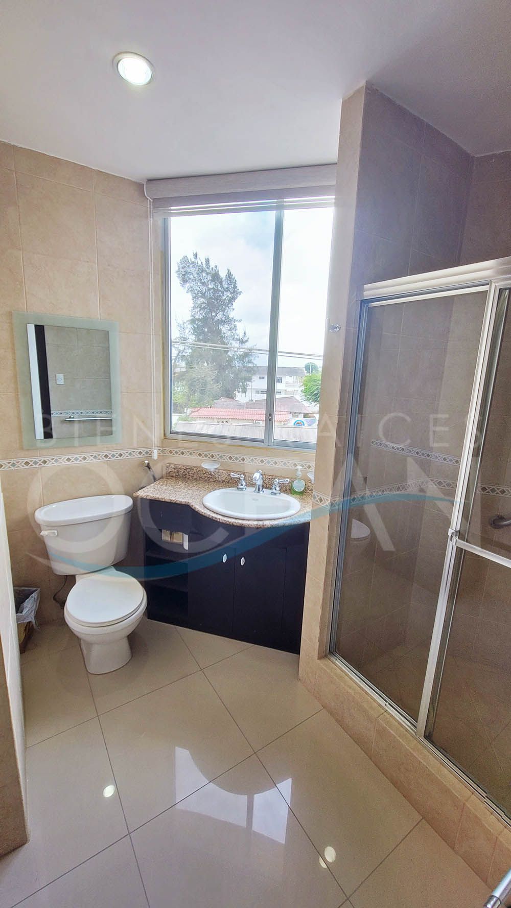 SE ALQUILA PRECIOSO DEPARTAMENTO COMPLETAMENTE EQUIPADO A POCOS PASOS DE LA PLAYA UBICADO EN SAN LORENZO - SALINAS - Imagen 15